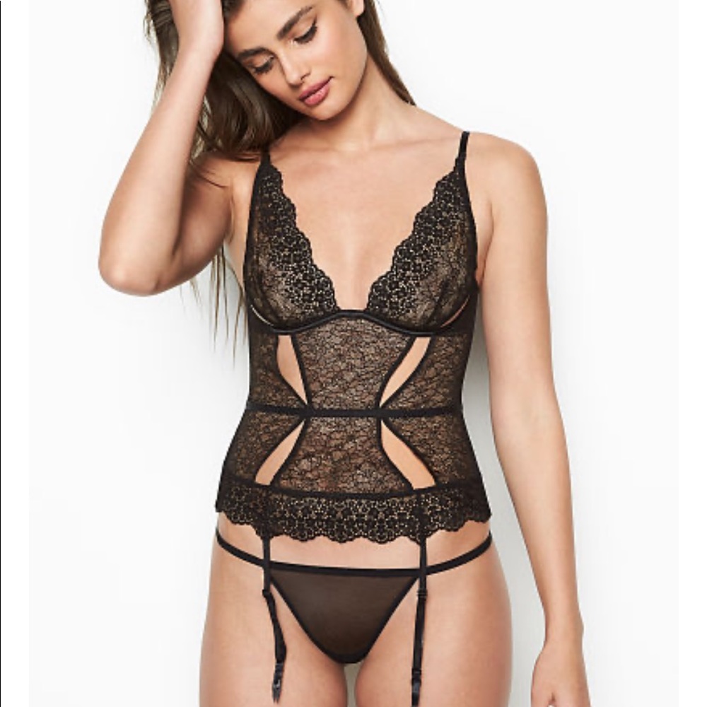 Victoria’s Secret‎  VERY SEXY Floral Corset